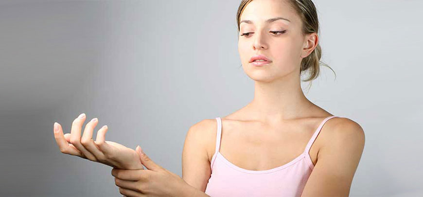 patient needing carpal tunnel syndrome treatment in Novato