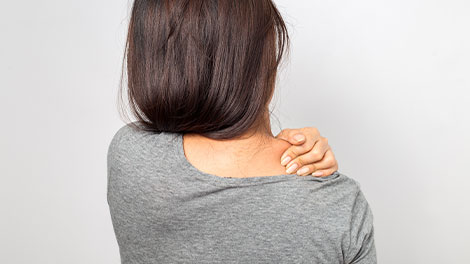 patient requiring shoulder pain treatment in Novato